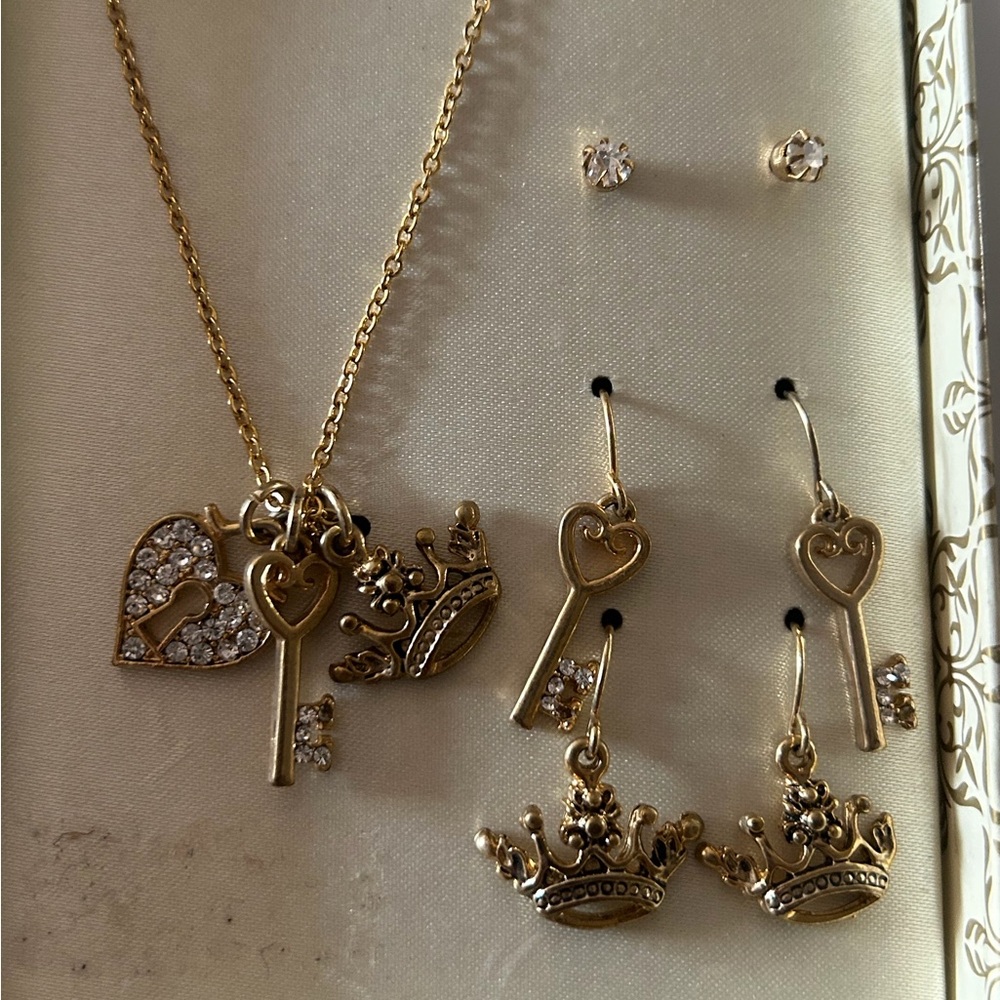 Vintage 1960’s Gold Necklace Earring Set Crystal Hearts & Crown Charms NIB
